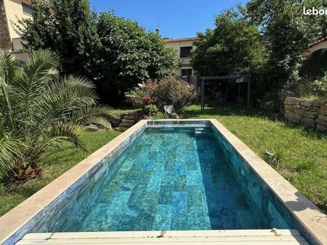 Maison de ville 6 pièces 730 m²
