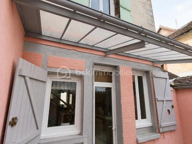 Maison de ville 70 m² avec garage et cour privative