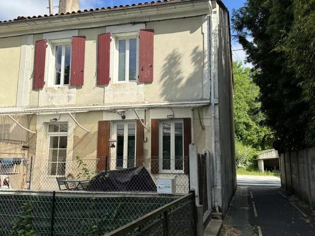 MAISON DE VILLE