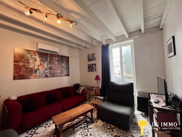 Maison De Ville 78 M2, 2 Chambres, 1 Bureau, Chai 78m² Mortagne sur Gironde