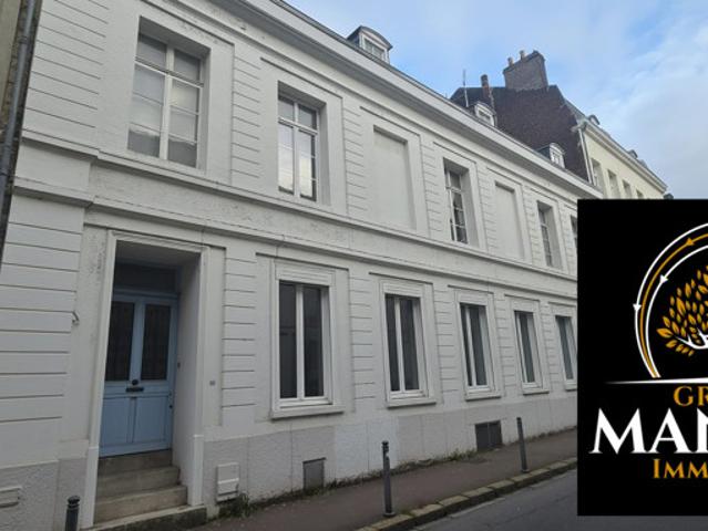 MAISON DE VILLE
