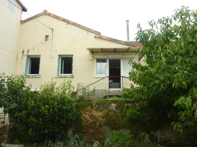 MAISON DE VILLE