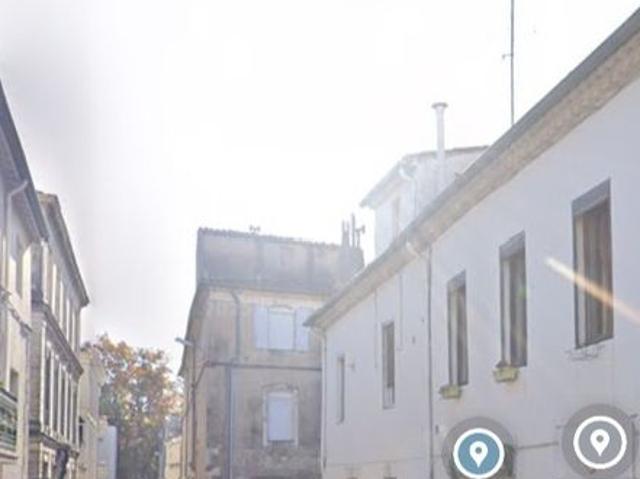 Maison de ville 80m² R+2 – Nîmes centre – Garage + Cour intérieure – 232 000 honoraires inclus