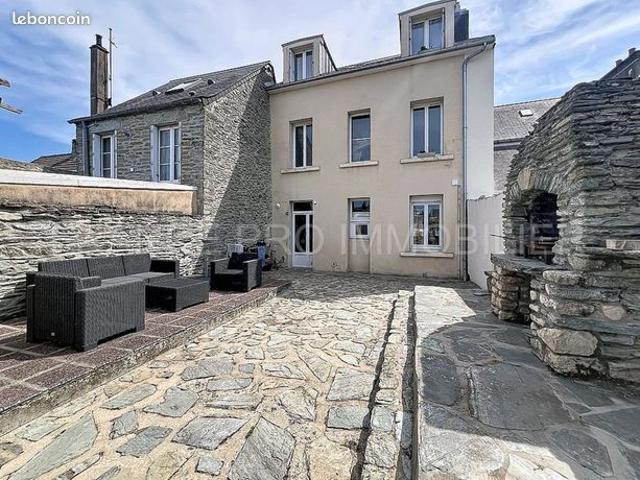 Maison de ville 8 pièces 130 m²