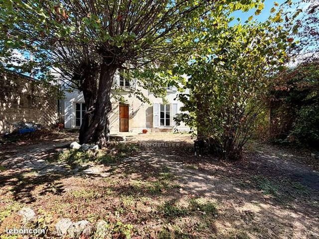 Maison de ville 8 pièces 145 m²