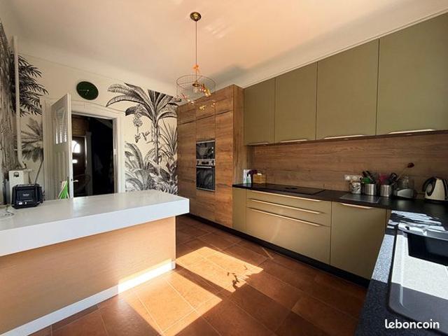 Maison de ville 8 pièces 183 m²