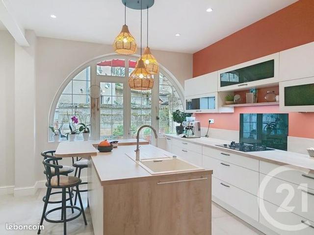 Maison de ville 8 pièces 190 m²