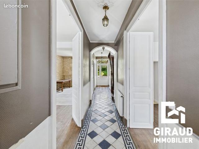 Maison de ville 8 pièces 190 m²