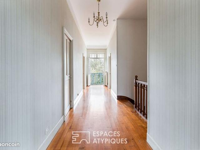 Maison de ville 8 pièces 215 m²