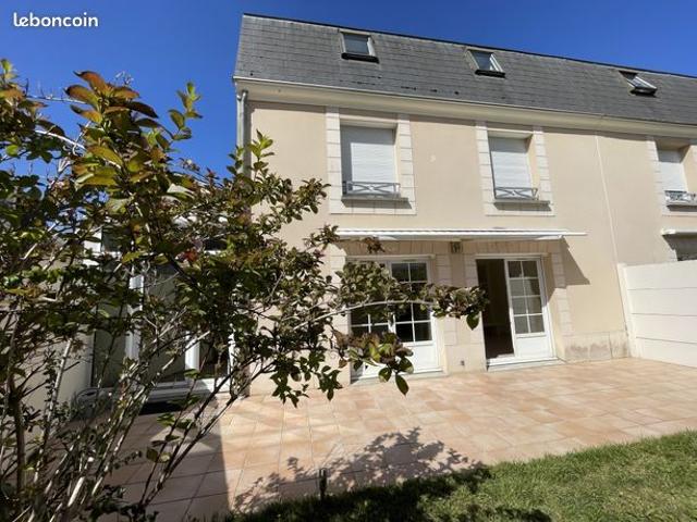 Maison de ville 8 pièces 215 m²