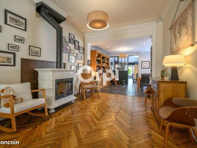 Maison de ville 8 pièces 218 m²