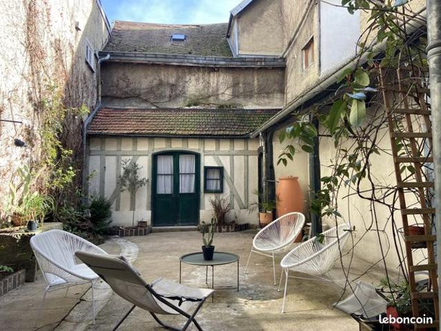 Maison de ville 8 pièces 210 m²