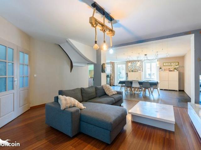 Maison de ville 8 pièces 212 m²