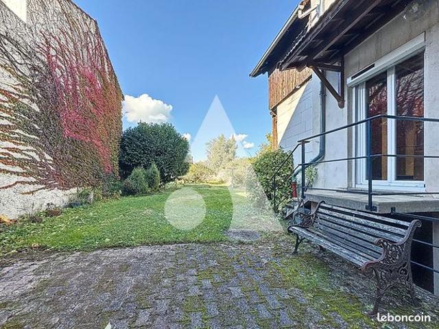 Maison de ville 8 pièces 225 m²