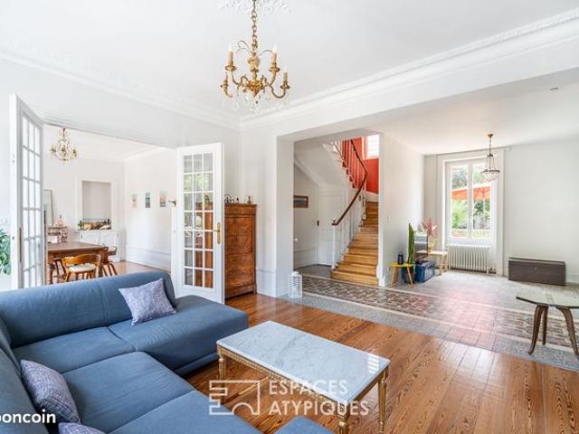 Maison de ville 8 pièces 236 m²
