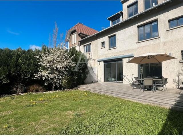 Maison de ville 8 pièces 237 m²