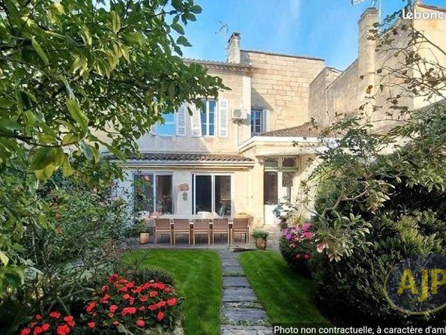 Maison de ville 8 pièces 238 m²