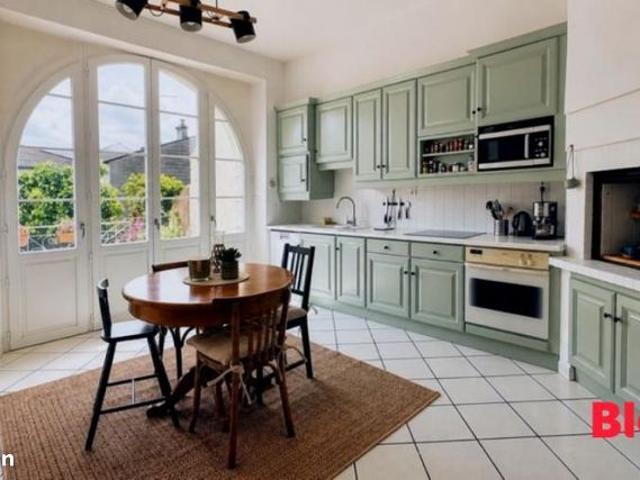 Maison de ville 8 pièces 230 m²