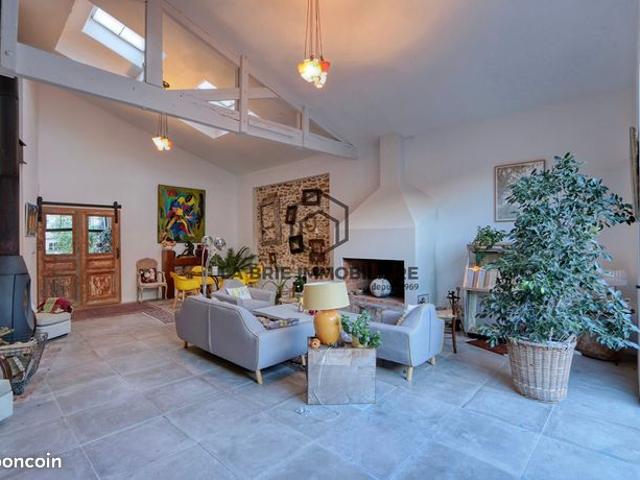 Maison de ville 8 pièces 231 m²