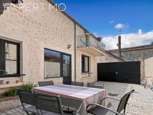 Maison de ville 8 pièces 232 m²