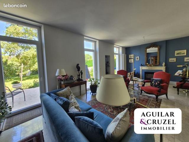 Maison de ville 8 pièces 247 m²