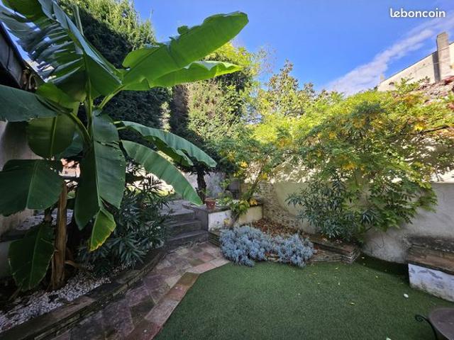 Maison de ville 8 pièces 240 m²