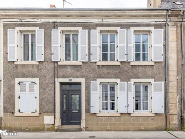 Maison de ville 8 pièces 242 m²