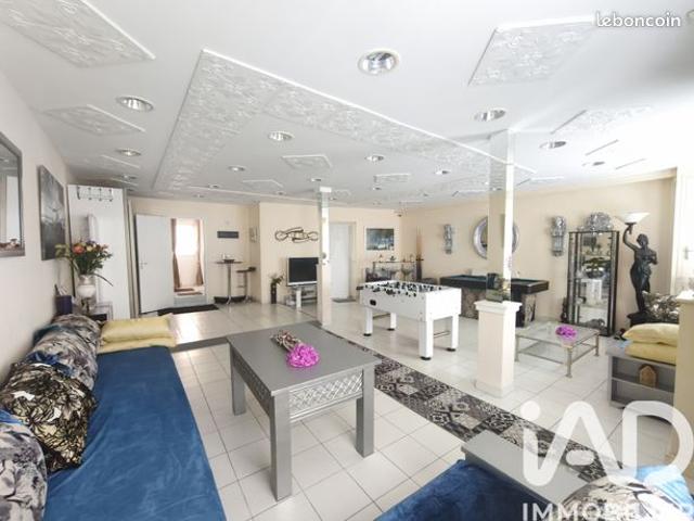 Maison de ville 8 pièces 250 m²