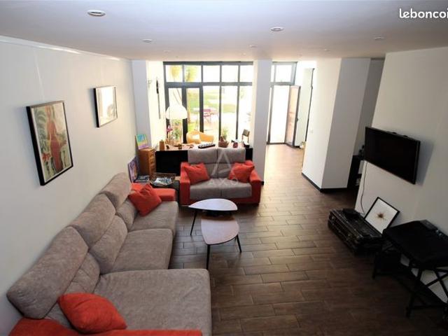Maison de ville 8 pièces 250 m²
