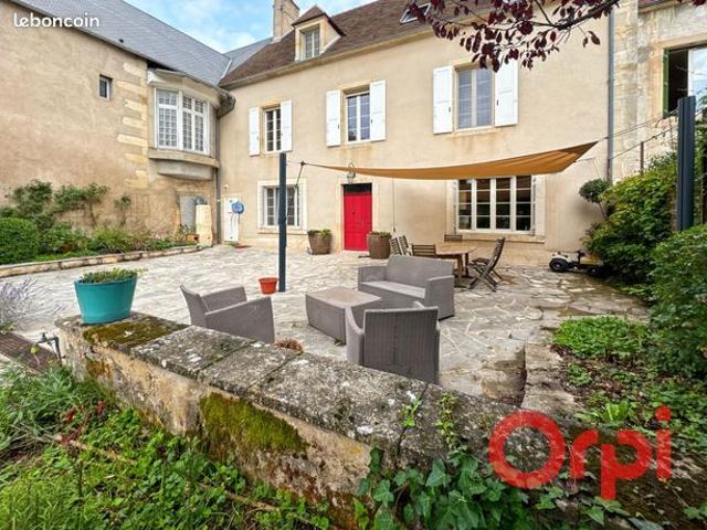 Maison de ville 8 pièces 253 m²