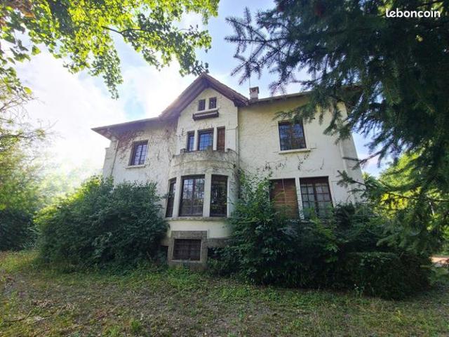 Maison de ville 8 pièces 270 m²