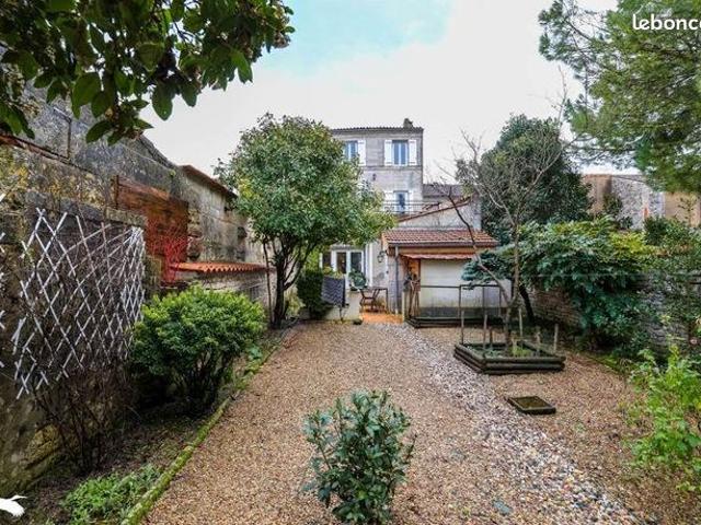 Maison de ville 8 pièces 281 m²