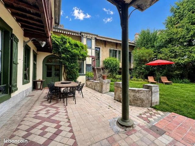 Maison de ville 8 pièces 298 m²