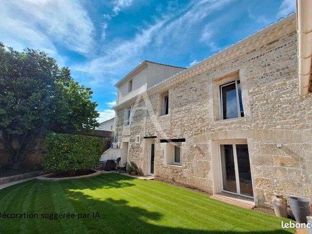 Maison de ville 8 pièces 300 m²