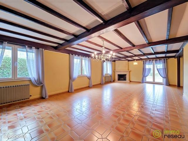 Maison de ville 8 pièces 328 m²