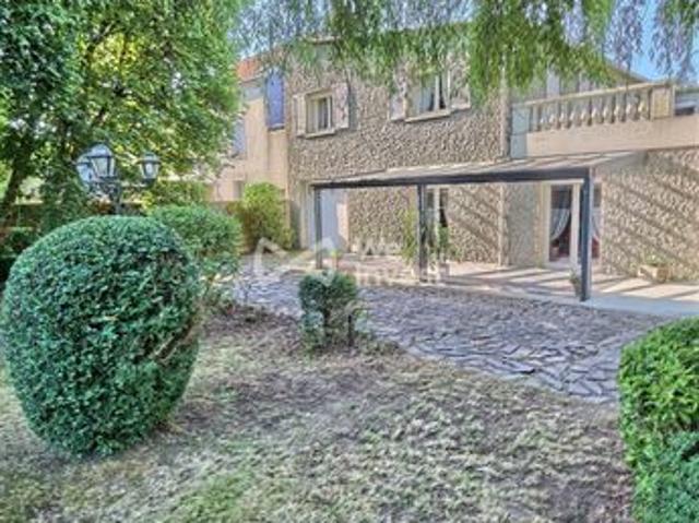 Maison de ville 8 pièces 328 m²