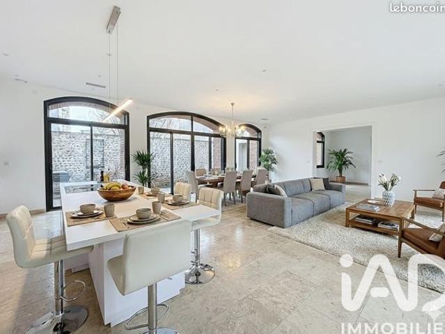 Maison de ville 8 pièces 334 m²