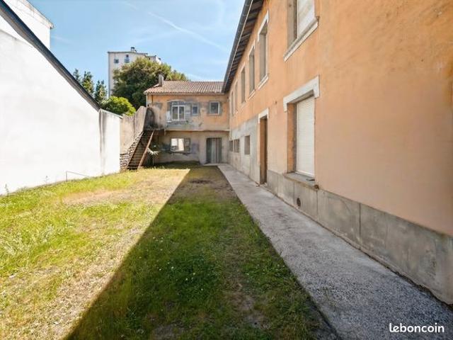 Maison de ville 8 pièces 345 m²