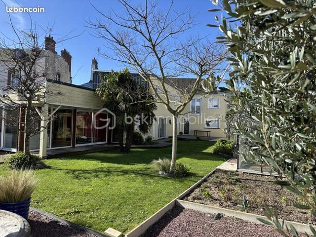 Maison de ville 8 pièces 345 m²