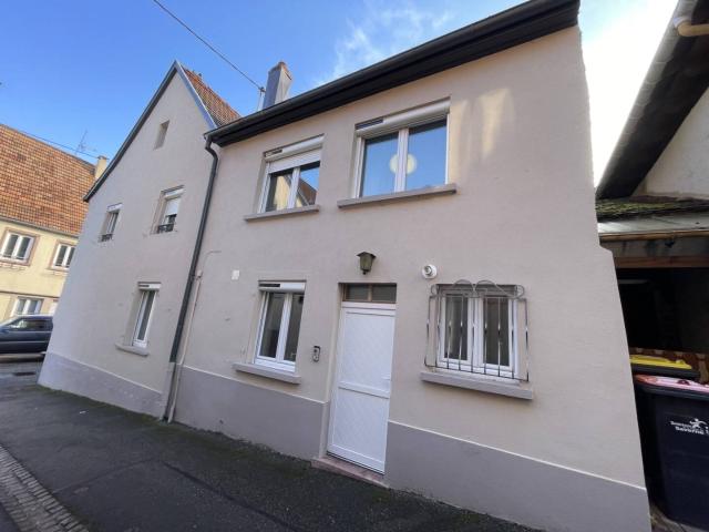 Maison de ville 98m2 + comble 43m2 partiellement aménagé