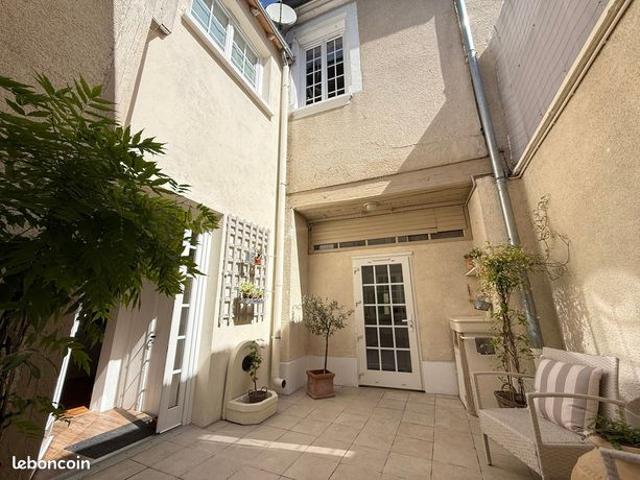 Maison de ville 9 pièces 140 m²