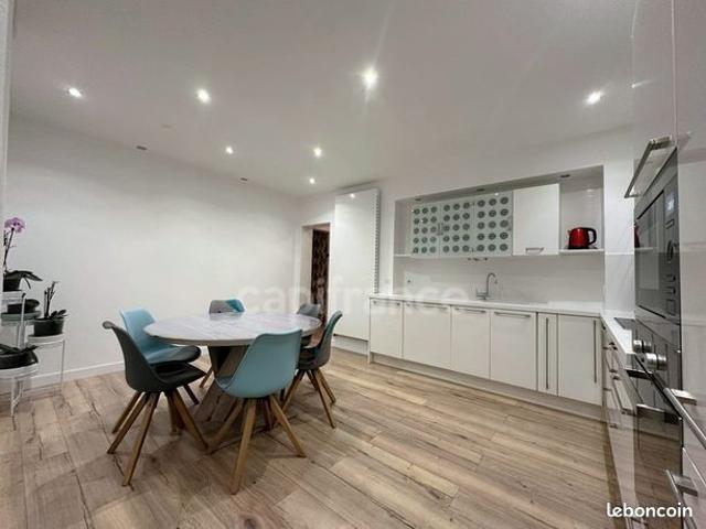 Maison de ville 9 pièces 150 m²
