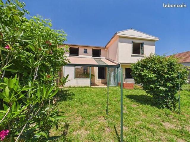 Maison de ville 9 pièces 168 m²