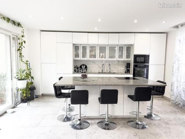 Maison de ville 9 pièces 160 m²