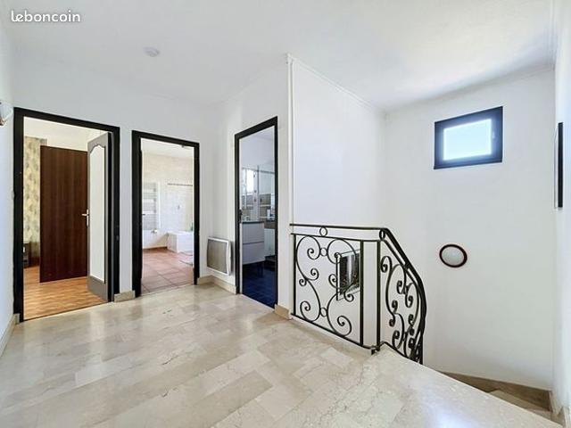 Maison de ville 9 pièces 179 m²