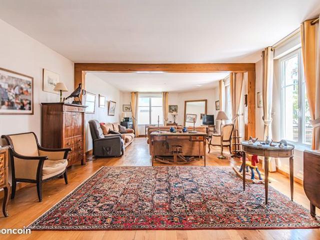 Maison de ville 9 pièces 196 m²