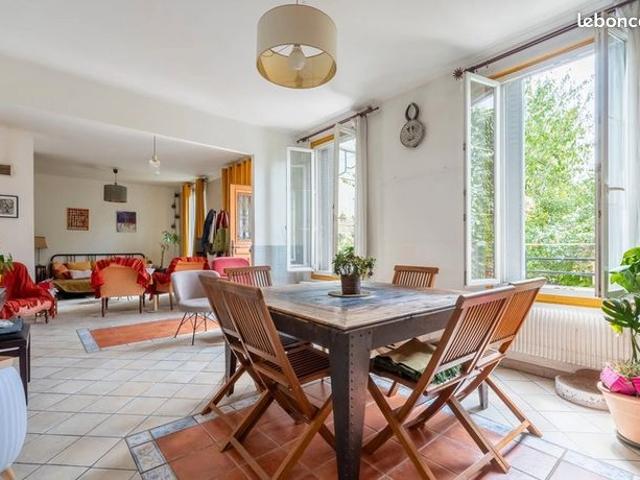 Maison de ville 9 pièces 196 m²