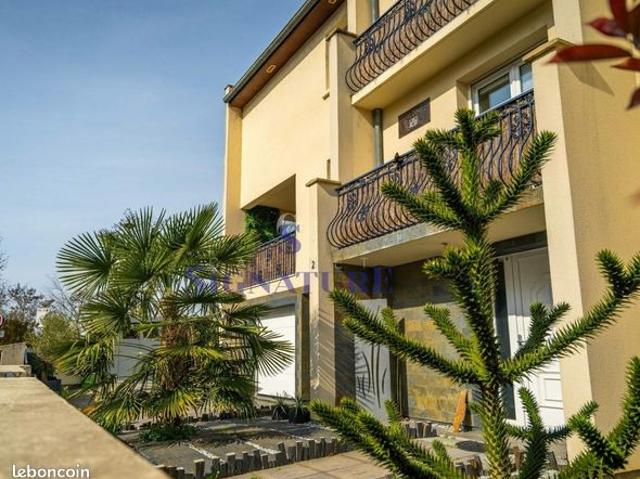 Maison de ville 9 pièces 200 m²
