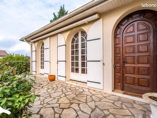 Maison de ville 9 pièces 226 m²