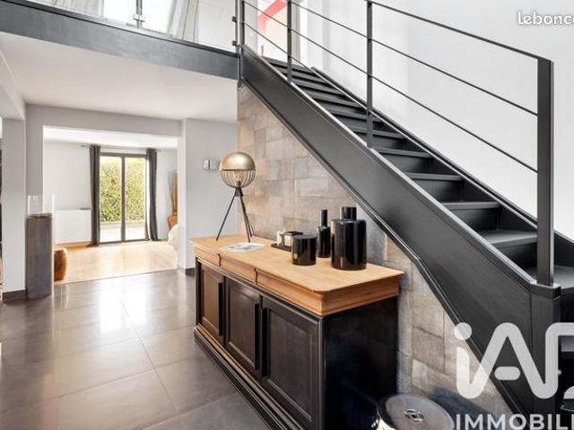 Maison de ville 9 pièces 254 m²